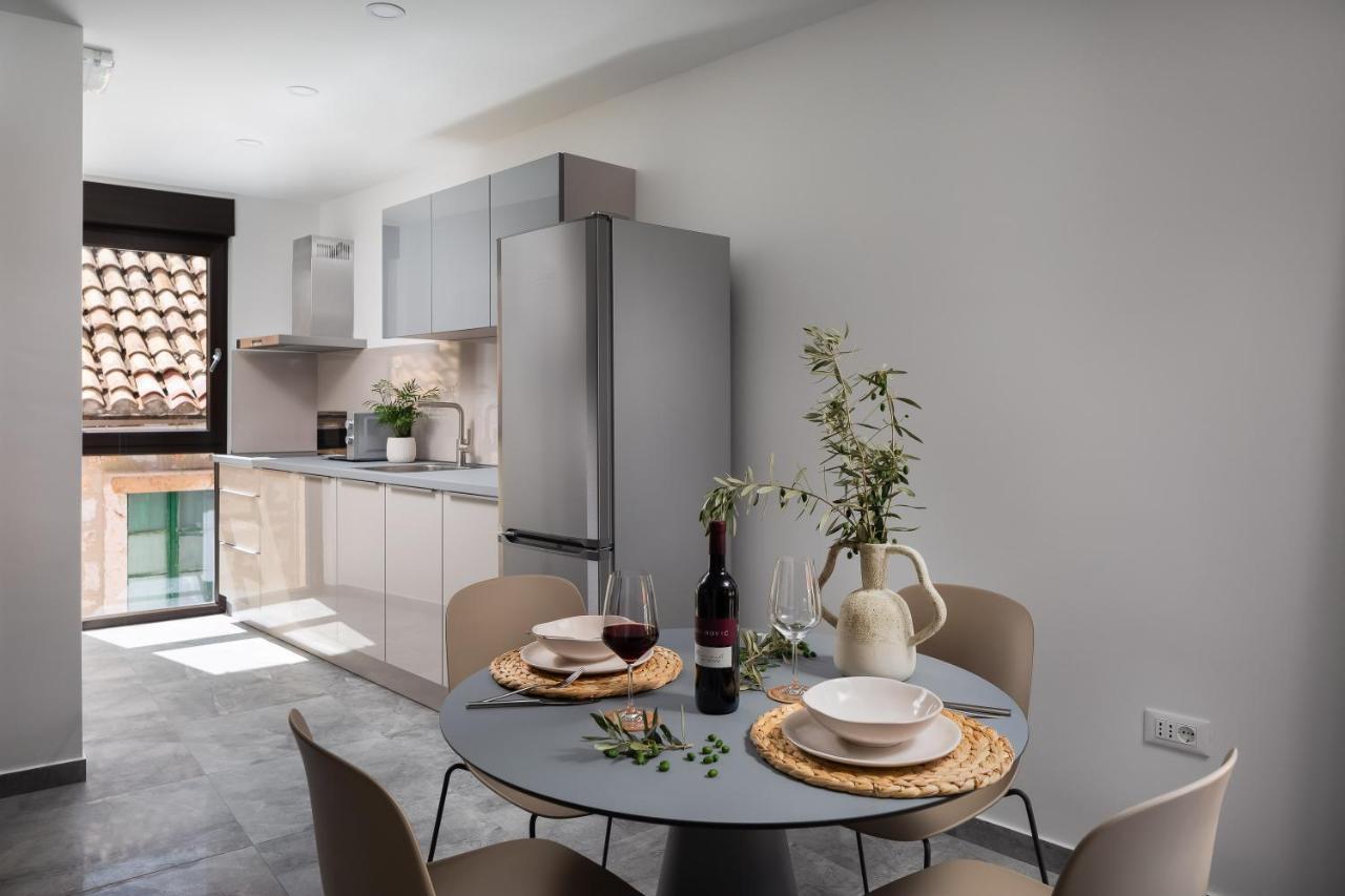 Residence The One - New Komiža 外观 照片
